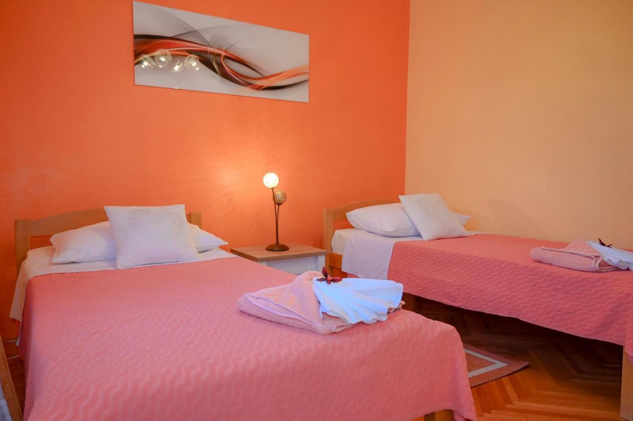 Apartment Damir Trogir Eksteriør billede