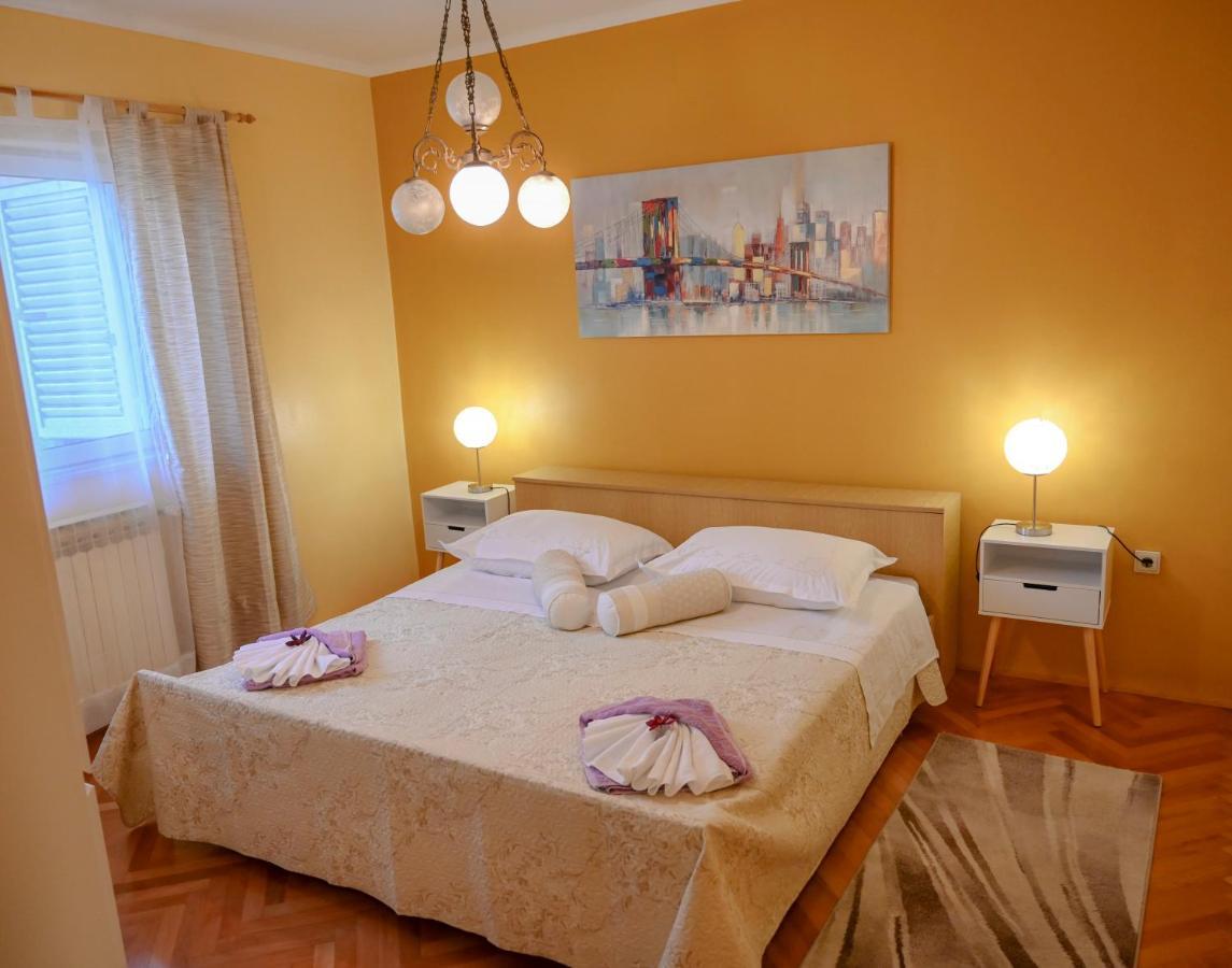 Apartment Damir Trogir Eksteriør billede